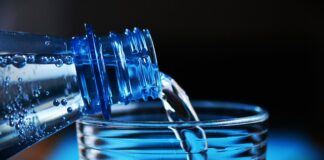 Ile kosztuje 1 kg plastikowych butelek?