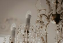 Czy żyrandol to dobry sposób na oświetlenie swojego domu? Czy żyrandol to dobry sposób na oświetlenie swojego domu