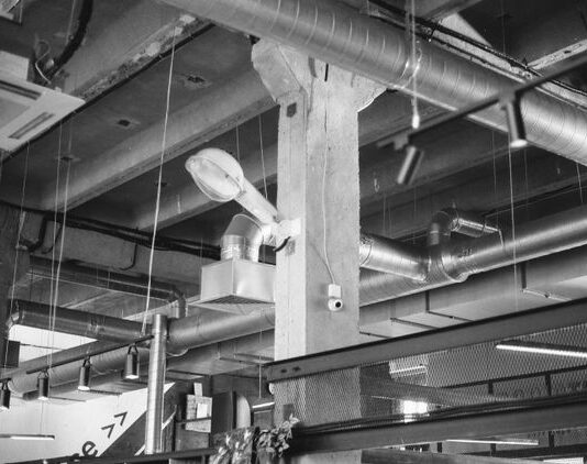 Wentylacja mechaniczna w firmie – kiedy warto zainwestować w nowoczesną centralę wentylacyjną? wentylacja